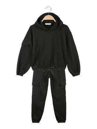 2-piece girl's sports suit with pockets