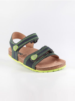 Anatomic sandals with tears