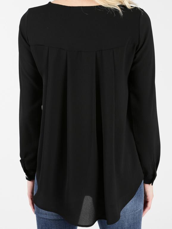 Asymmetrical women's blouse