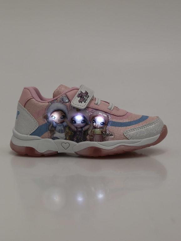 Baby shoes with lights