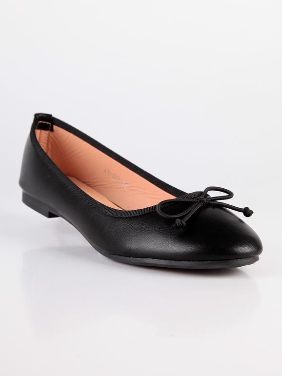 Ballet flats with bow