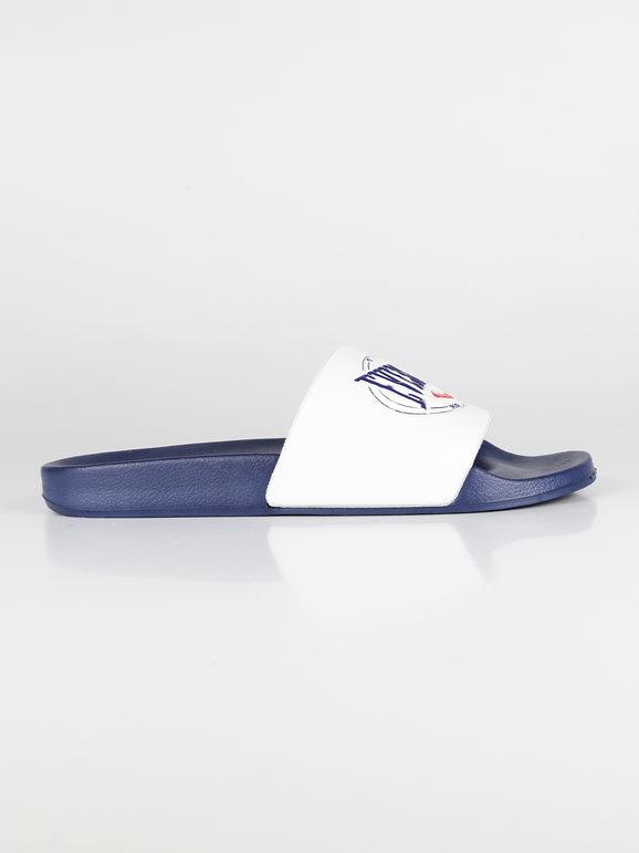 Beach slippers with wide band