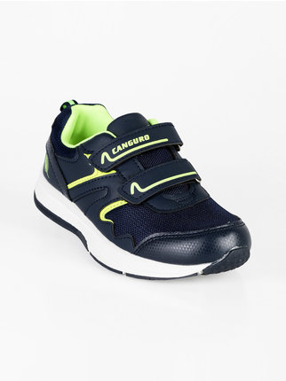 Boy sports shoes with Kangaroo rips