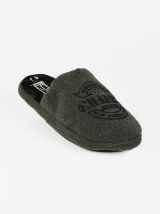 Boy's slippers with lettering