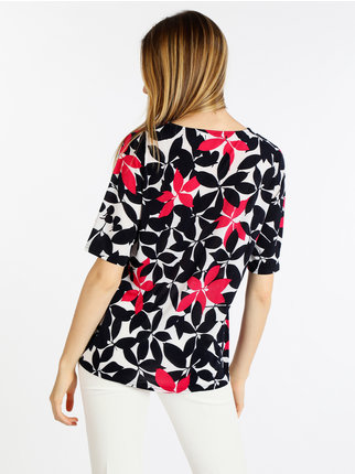 Camiseta de mujer de manga corta con estampado floral