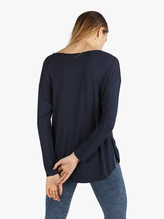 Camiseta de mujer de manga larga de color liso.