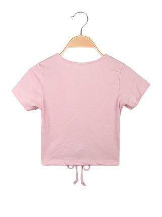 Camiseta de niña con cuello de pico