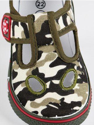 Camouflage sandals with tear  green