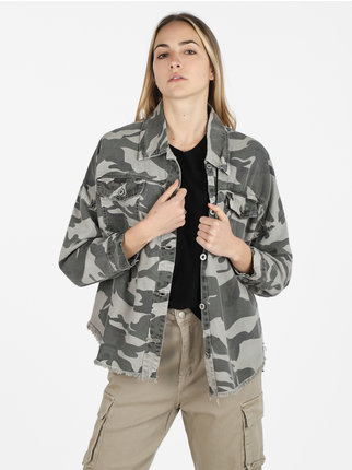 Camouflage shirt jacket with fringed finish