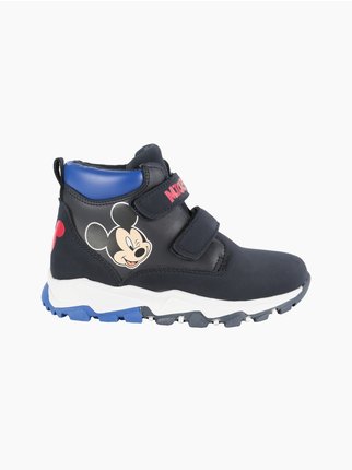 Children's high-top sneakers with tears