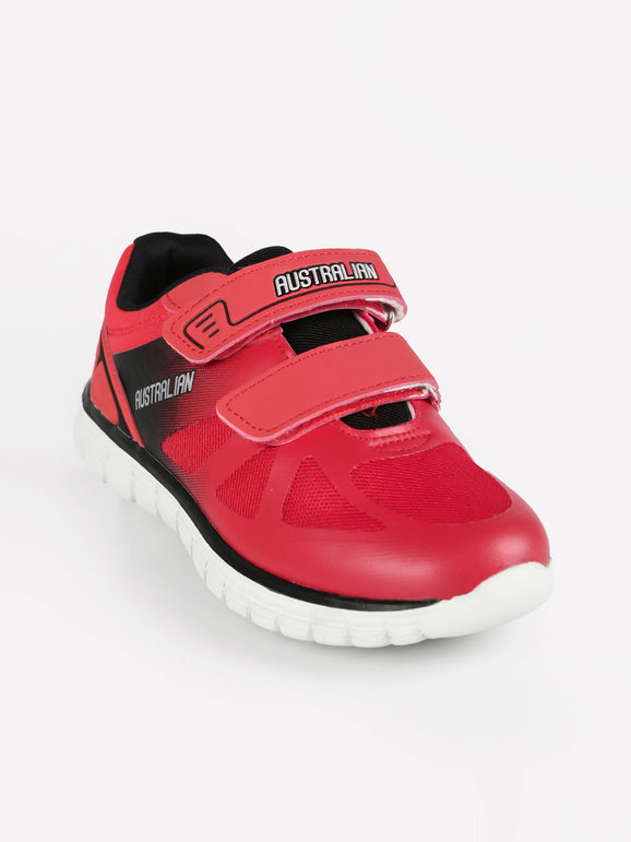 Children's sports shoes with rips