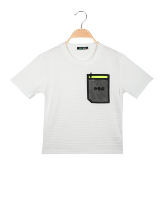 Children's T-shirt with mesh pocket
