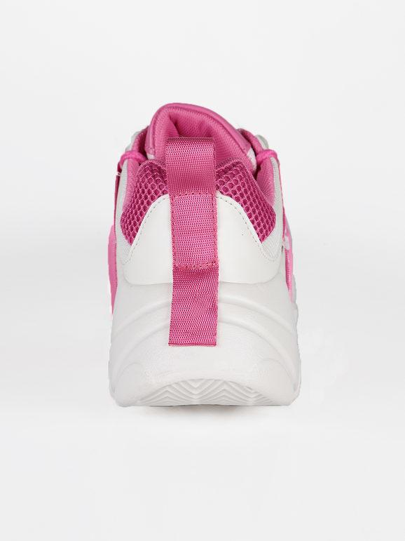 Chunky sneakers with contrasting inserts