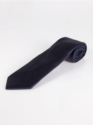 Classic solid color tie