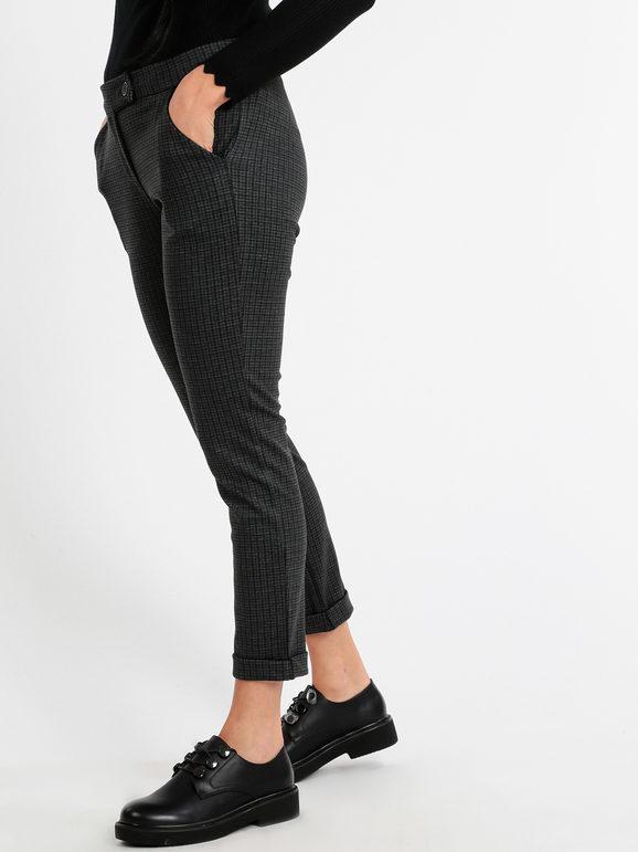 Classic women's trousers with turn-ups