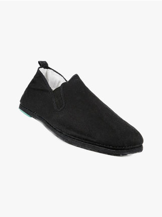 Closed slippers in men's fabric