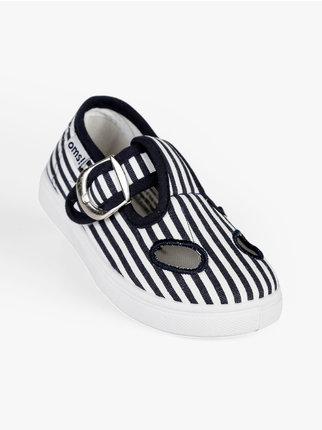 Closed striped sandals for boys