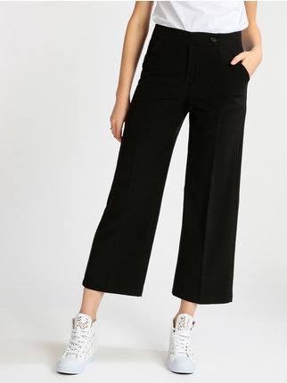 Cropped trousers for women
