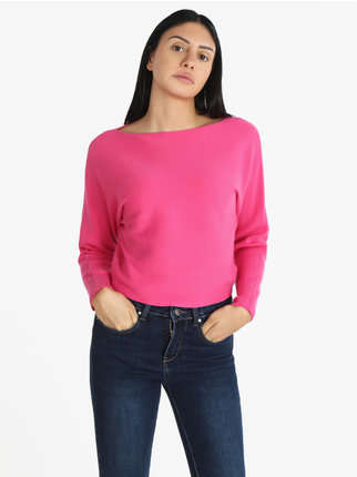 Cropped women's sweater with batwing sleeves