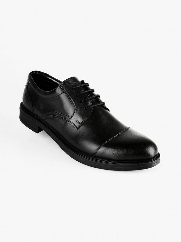 Derby brogues in black leather
