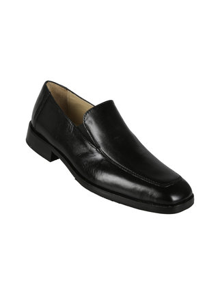 Elegant leather loafers for men