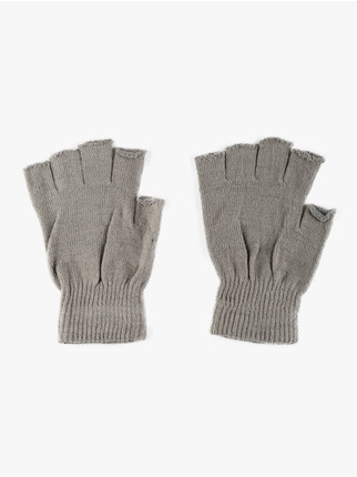 Fingerless knitted gloves