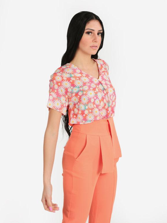 Floral blouse with short sleeves