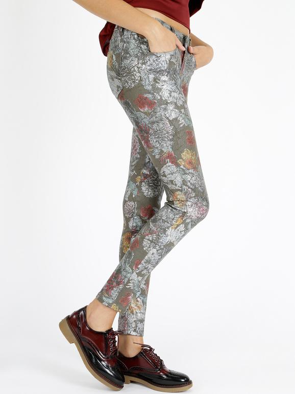 Flowered pants stretch