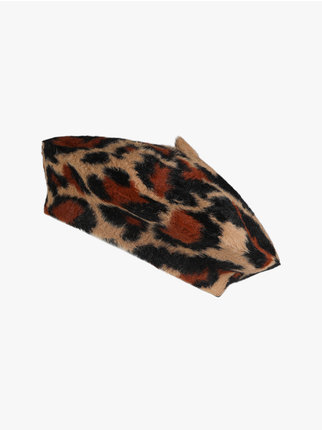 Furry women's beret with animal print