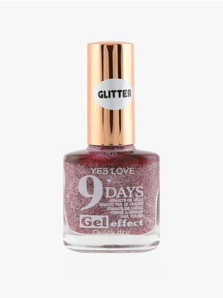 Gel effect glitter nail polish