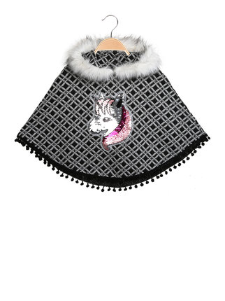 Girl's poncho with sequined unicorn