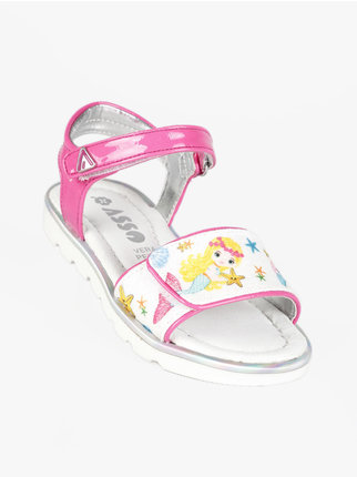 Girls sandals with prints