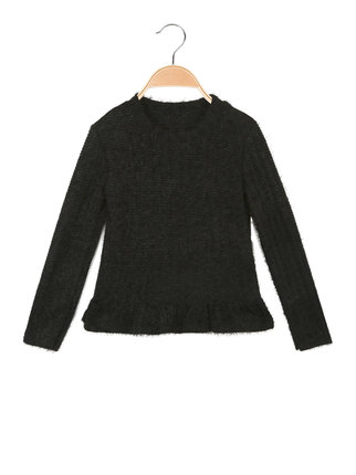 Girl's sweater with fur