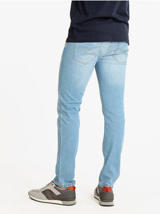 Jeans chiari da uomo con strappi