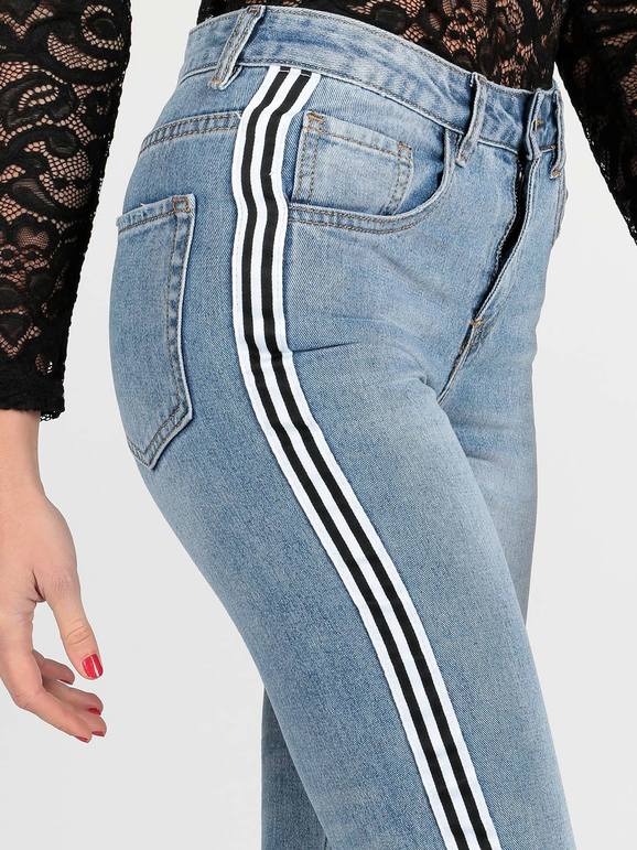 Solada Jeans con rayas laterales: la venta a 19.99€ en