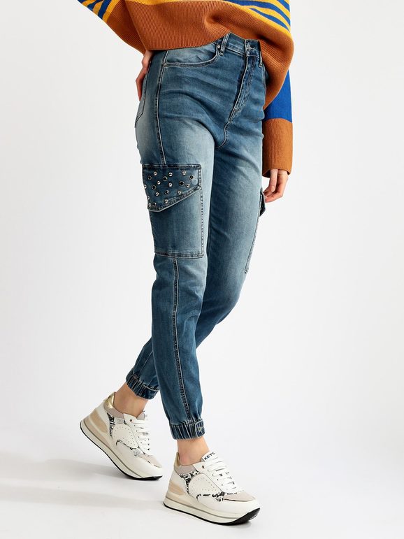Jeans de mujer con bolsillos laterales