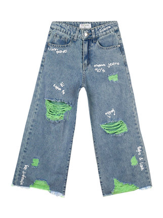 Jeans modello  palazzo da bambina con strappi
