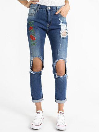Jeans strappati con ricamo fiore