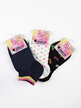 Kurze Socken für Mädchen. Packung mit 2 Paaren