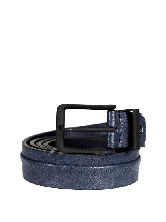 Leather belt with worked texture