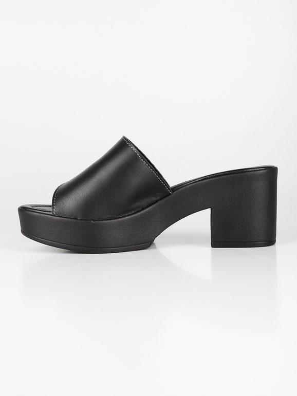 Leather slippers with heel and platform