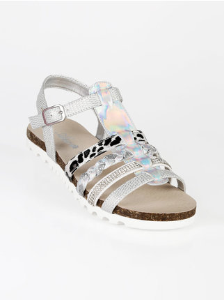 Little girl sandals with straps and buckle