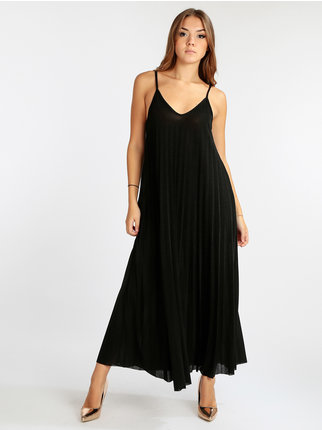 Long and pleated women's dress