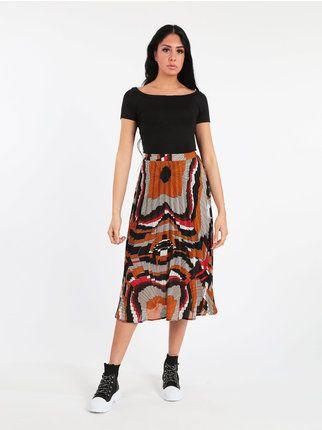 Long colored pleated woman skirt