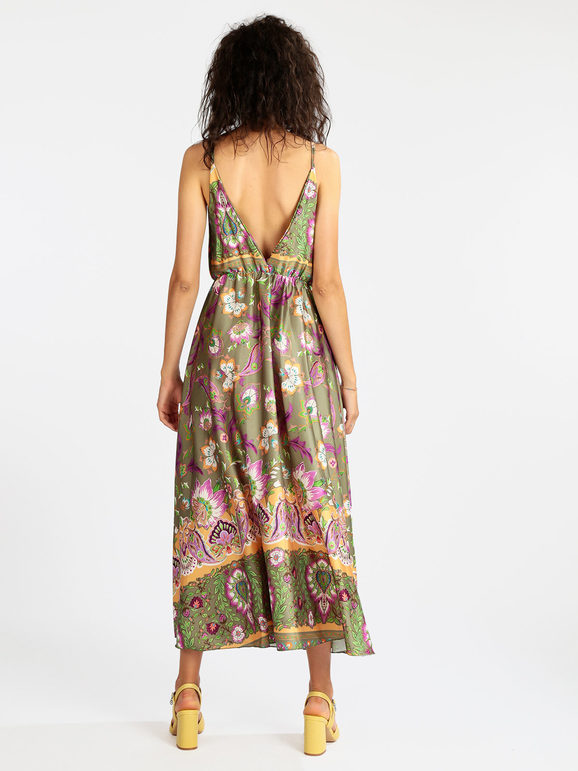 Long women's dress with prints