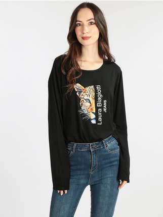 Long women's T-shirt with print