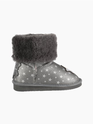 Low padded boots with stars