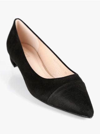Low pointed suede pumps