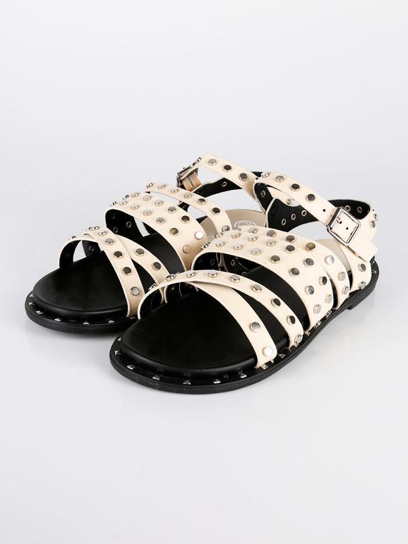 Low sandal with studs