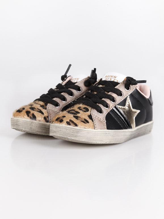 Low sneakers with animal print